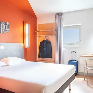 2* Hotel Ibis Budget Grigny Centre