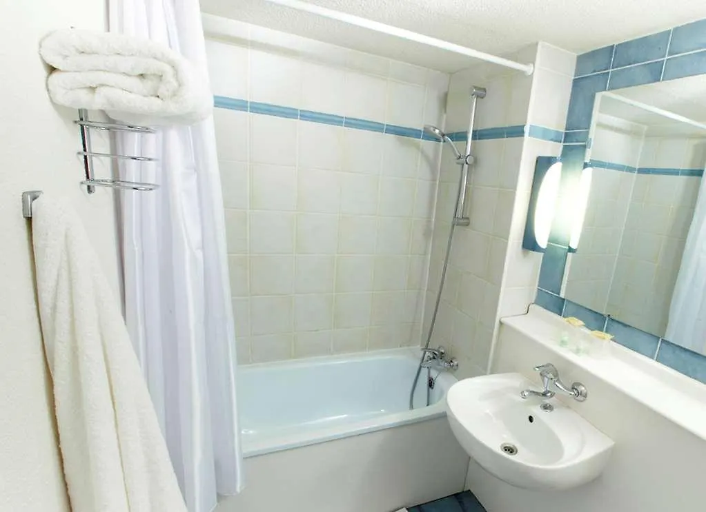 Kyriad Direct Le Bourget Gonesse Hotel