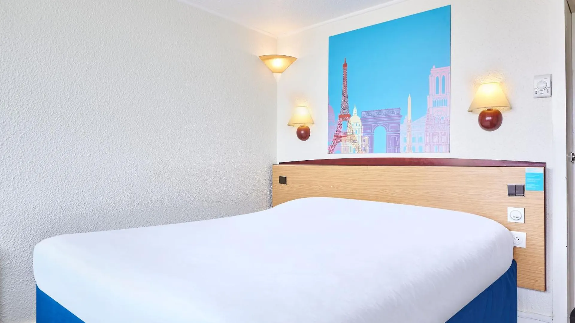 Kyriad Direct Le Bourget Gonesse 2*,