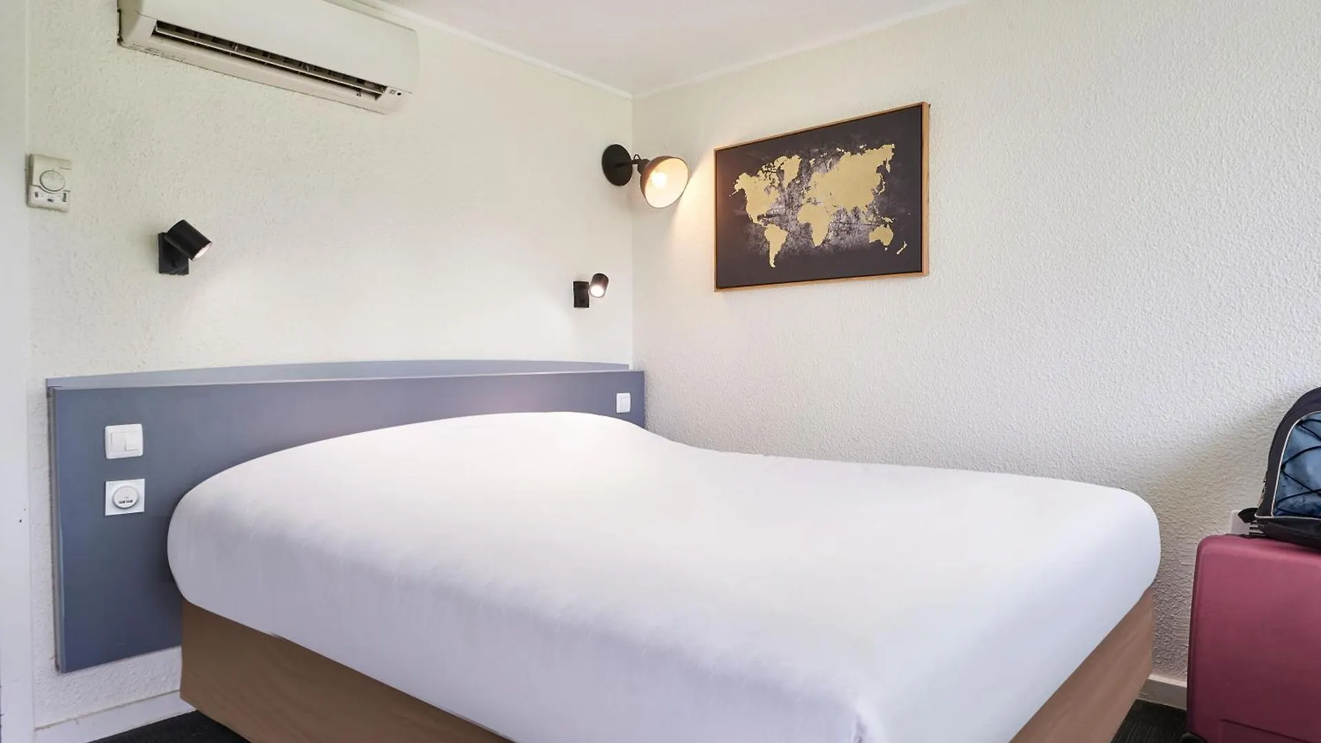 Kyriad Direct Le Bourget Gonesse 2*,  France