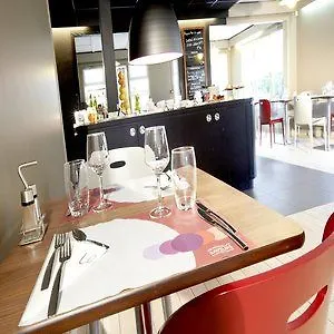 ** Hotel Kyriad Direct Le Bourget Gonesse France