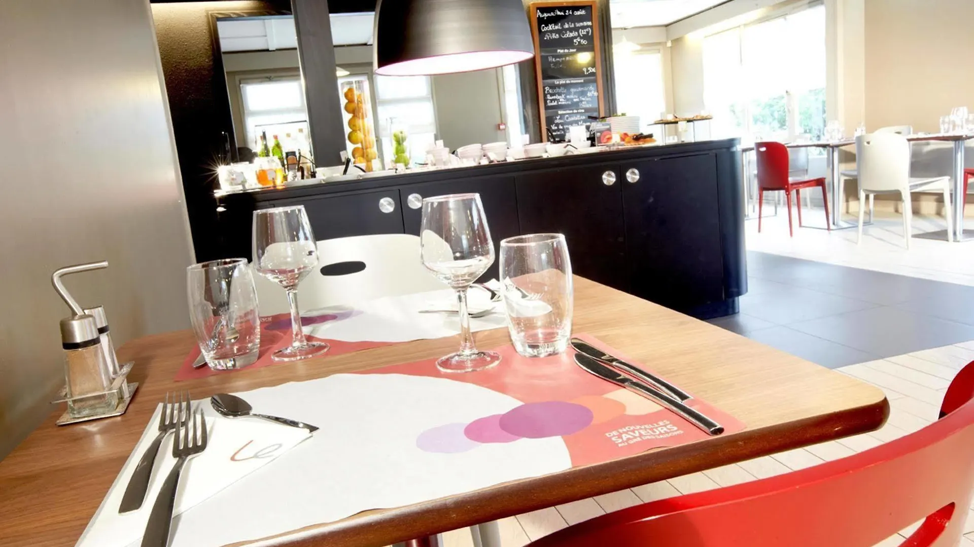 Kyriad Direct Le Bourget Gonesse Hotel