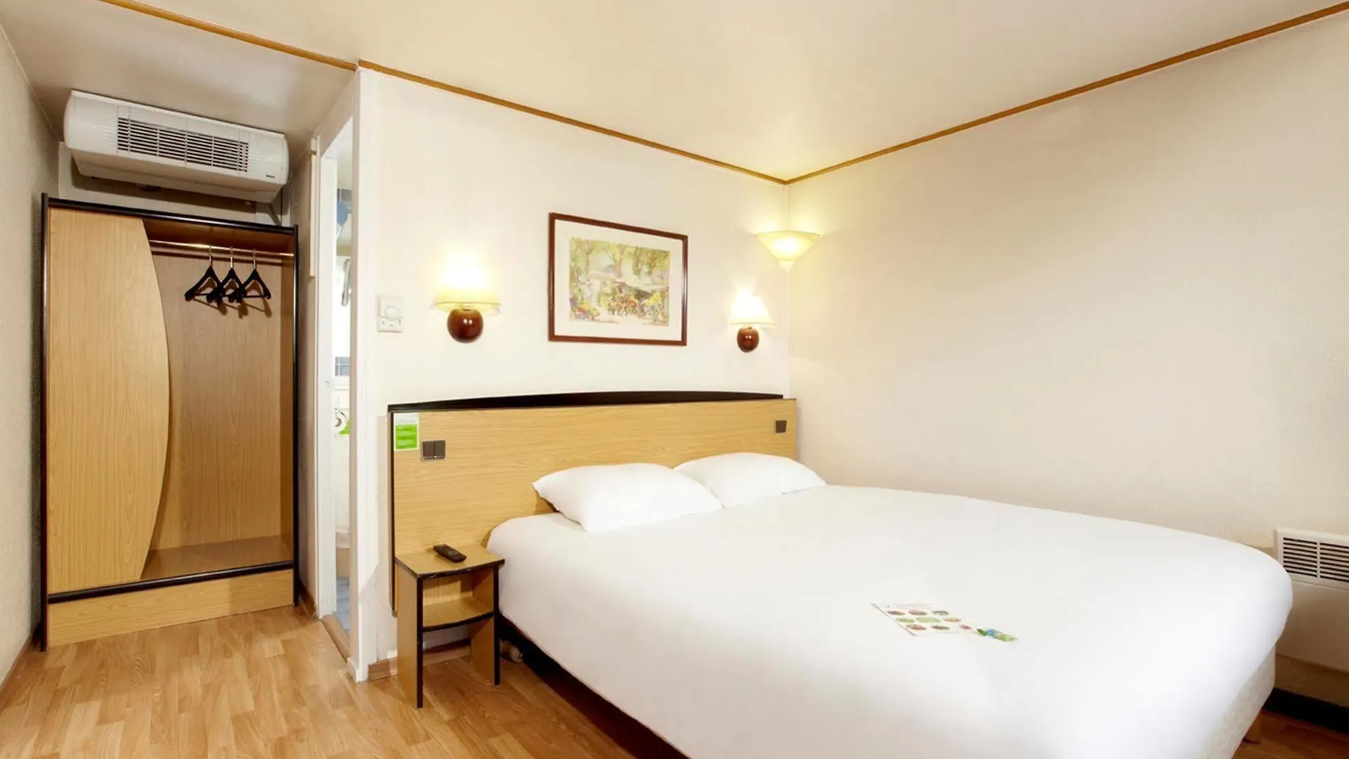 Kyriad Direct Le Bourget Gonesse